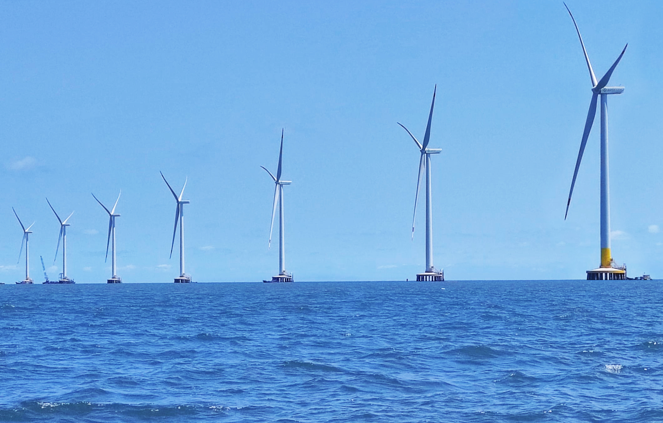 提前1个月，7790必发集团股份首个&ldquo;双海&rdquo;项目实现吊装